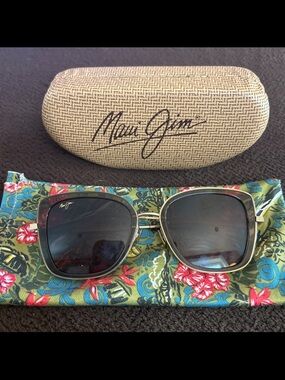 Maui Jim-  Violet Lake